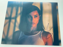  Zoe Kravitz Signed 10X8 The Batman Photo CATWOMAN AFTAL COA (7258)