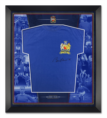  Bobby Charlton Signed & Framed Manchester United Shirt AFTAL COA